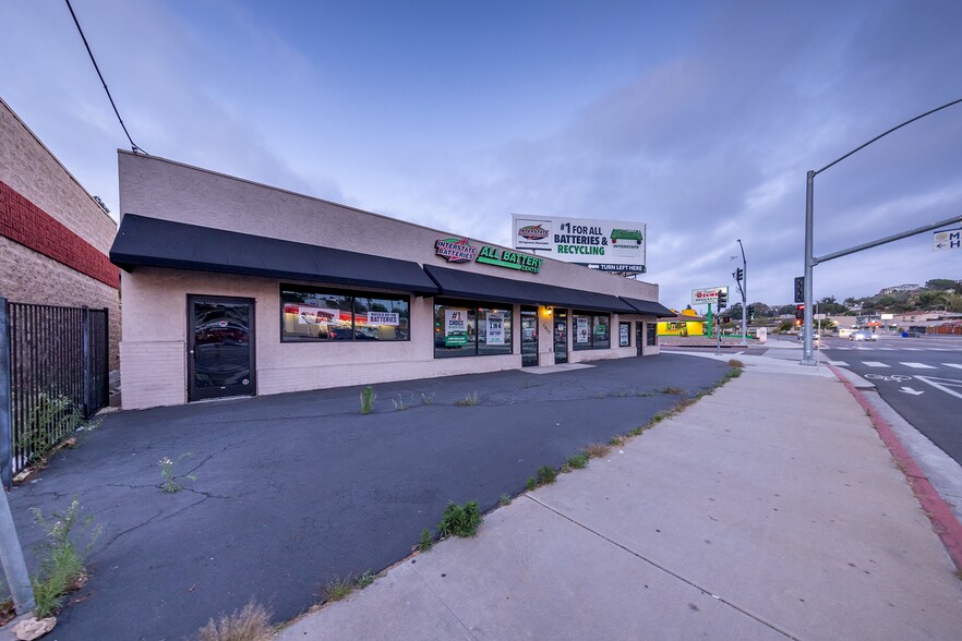 7030-7036 University Ave, La Mesa, CA à vendre - Photo du bâtiment - Image 2 de 4