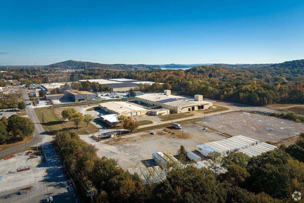 4170-4180 South Creek Rd, Chattanooga, TN à louer Aérien- Image 1 de 5