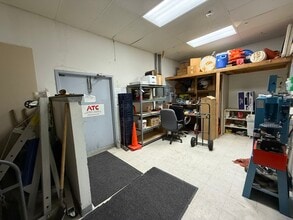 200-210 Expressway Ct, Virginia Beach, VA for lease Interior Photo- Image 1 of 3