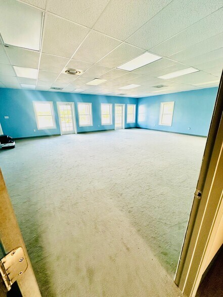 212 Highway 98, Port Saint Joe, FL à louer - Photo du bâtiment - Image 2 de 7