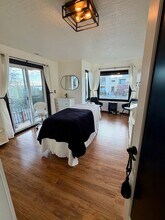 1320 Market St, Kirkland, WA for lease Interior Photo- Image 2 of 6