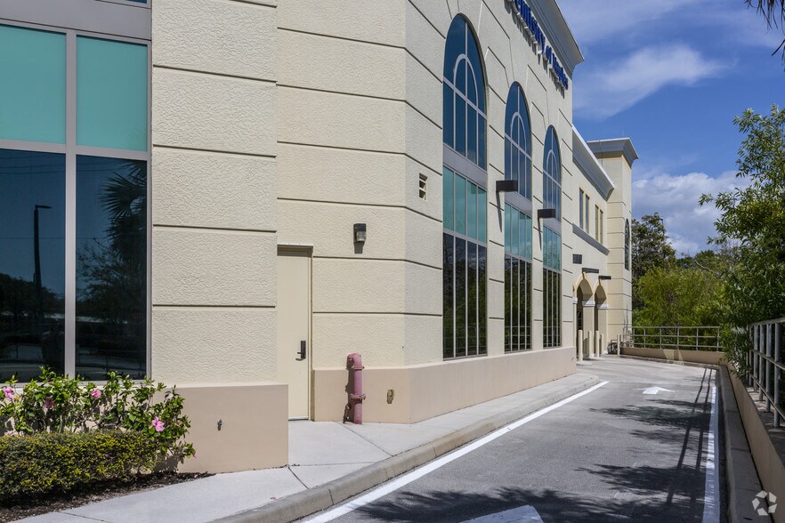 3021 N Airport Pulling Rd, Naples, FL à vendre - Photo du bâtiment - Image 3 de 50