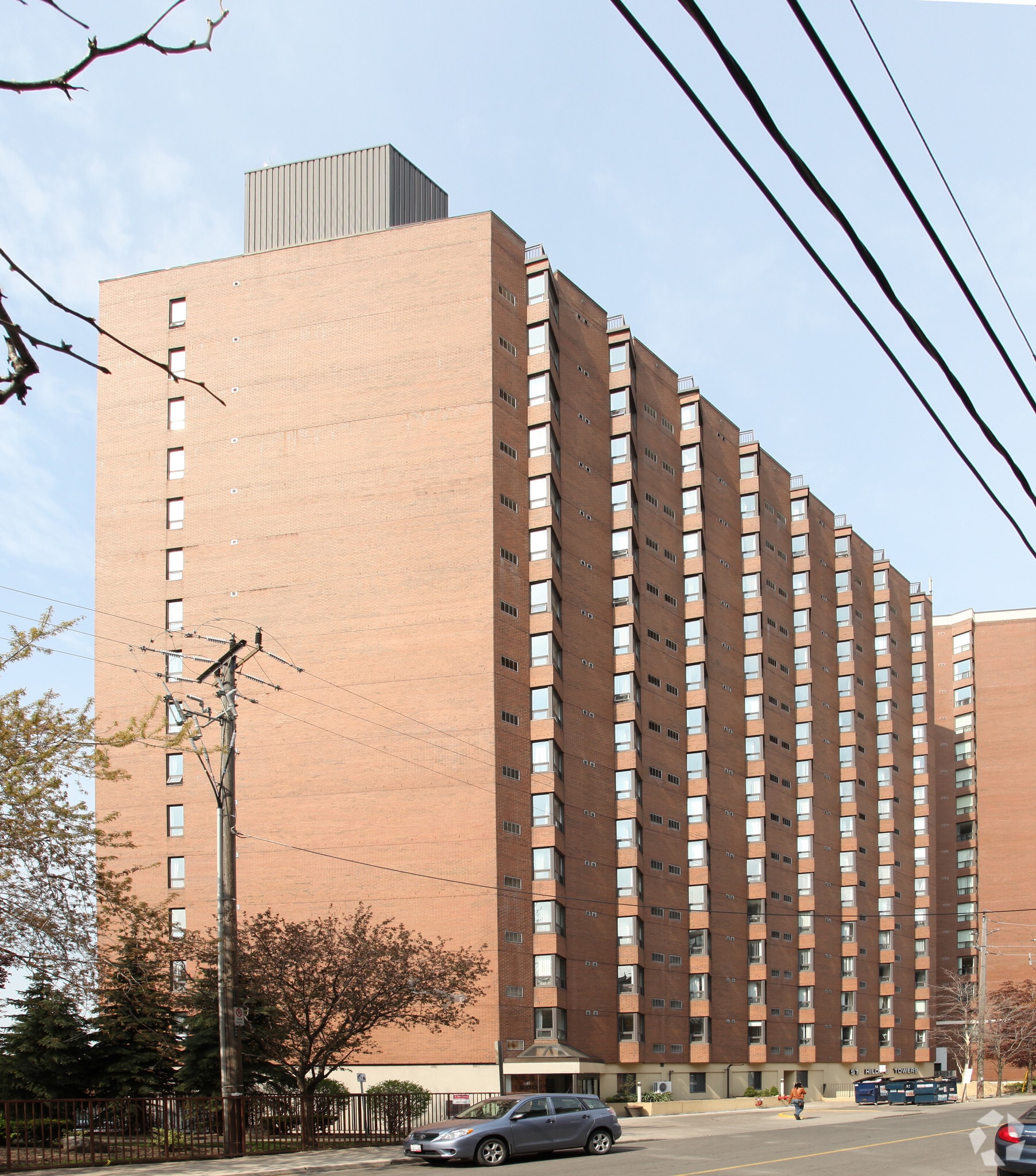 800 Vaughan Rd, Toronto, ON for lease Primary Photo- Image 1 of 3