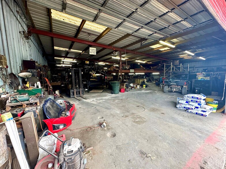 11108 Hawkinsville Rd, Warner Robins, GA à louer - Photo du bâtiment - Image 3 de 7