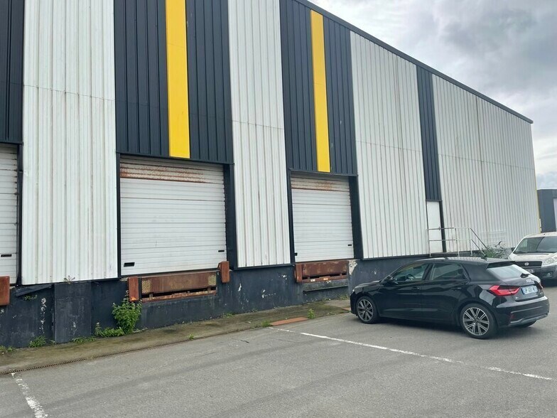 Industrial in Brest for lease - Building Photo - Image 1 of 4