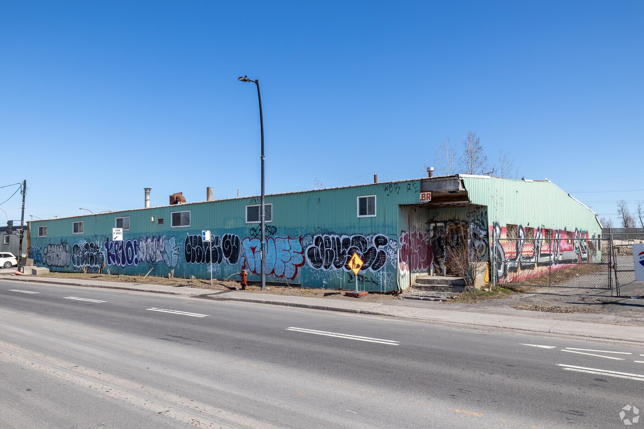 3590 Rue Saint-Patrick, Montréal, QC for sale Primary Photo- Image 1 of 1