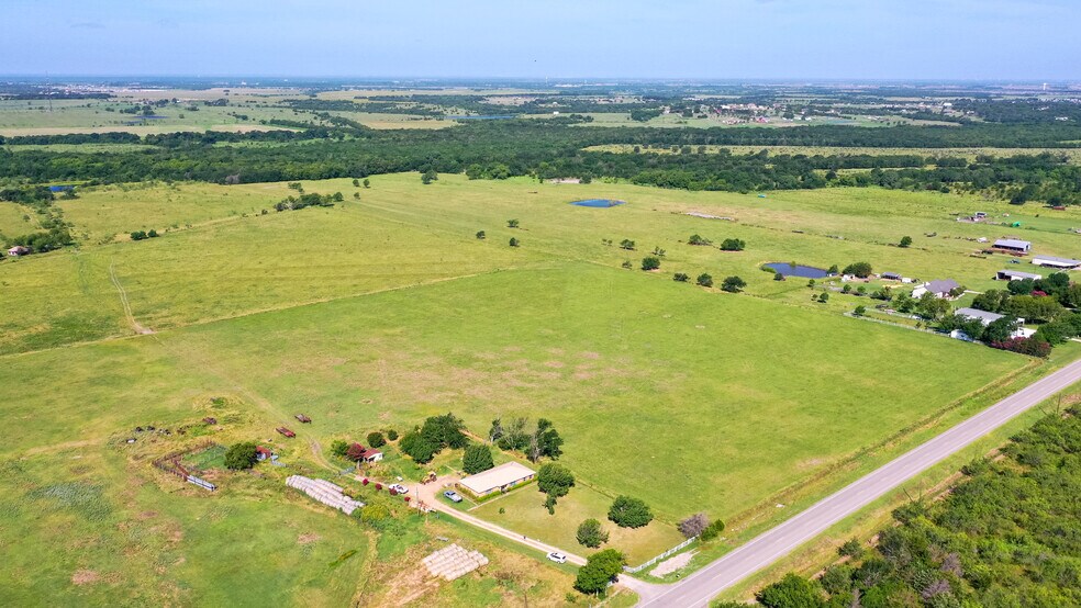 FM 2578, Terrell, TX à vendre - Photo du bâtiment - Image 2 de 9