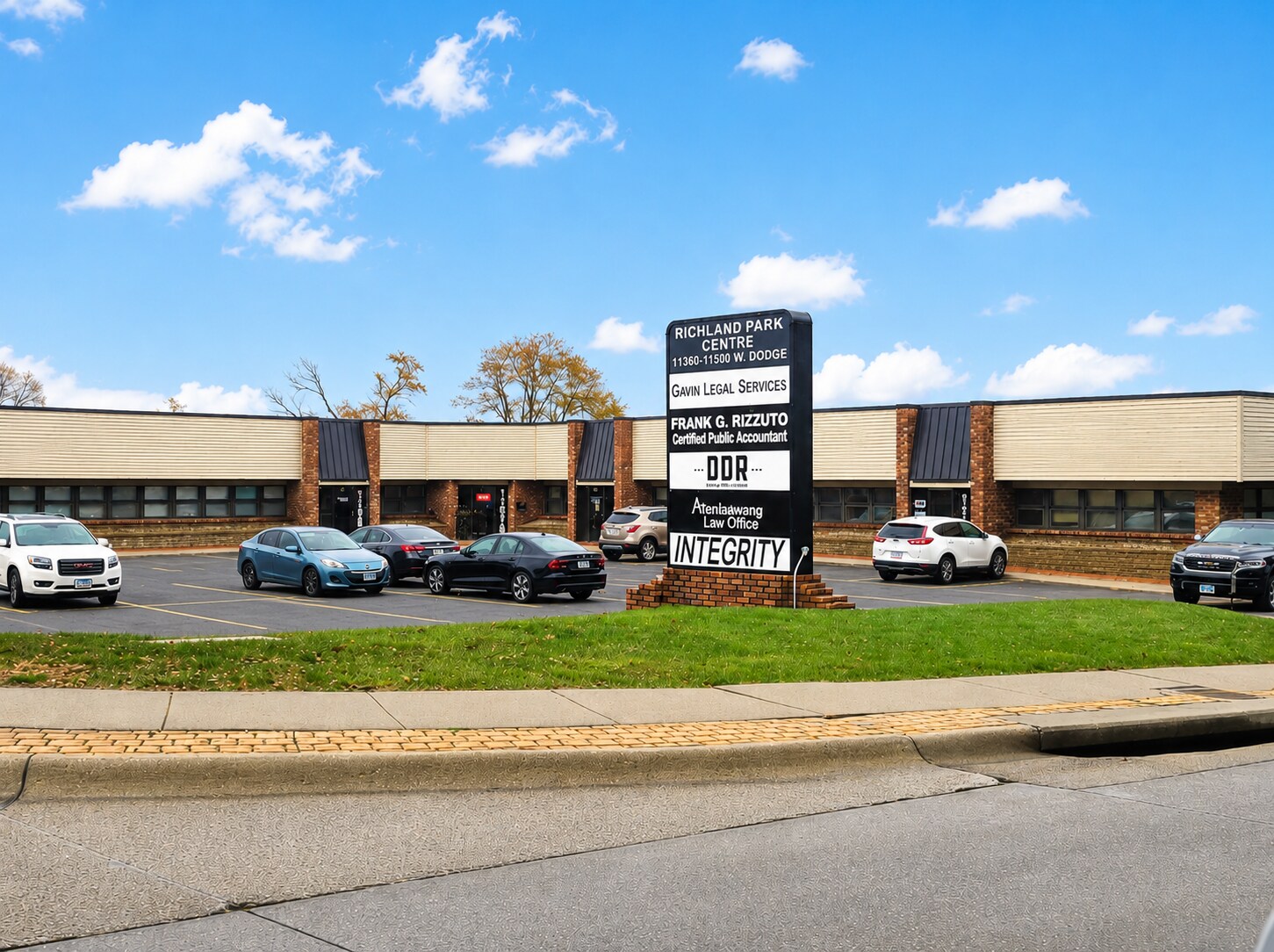 11570 W Dodge Rd, Omaha, NE for lease Building Photo- Image 1 of 5