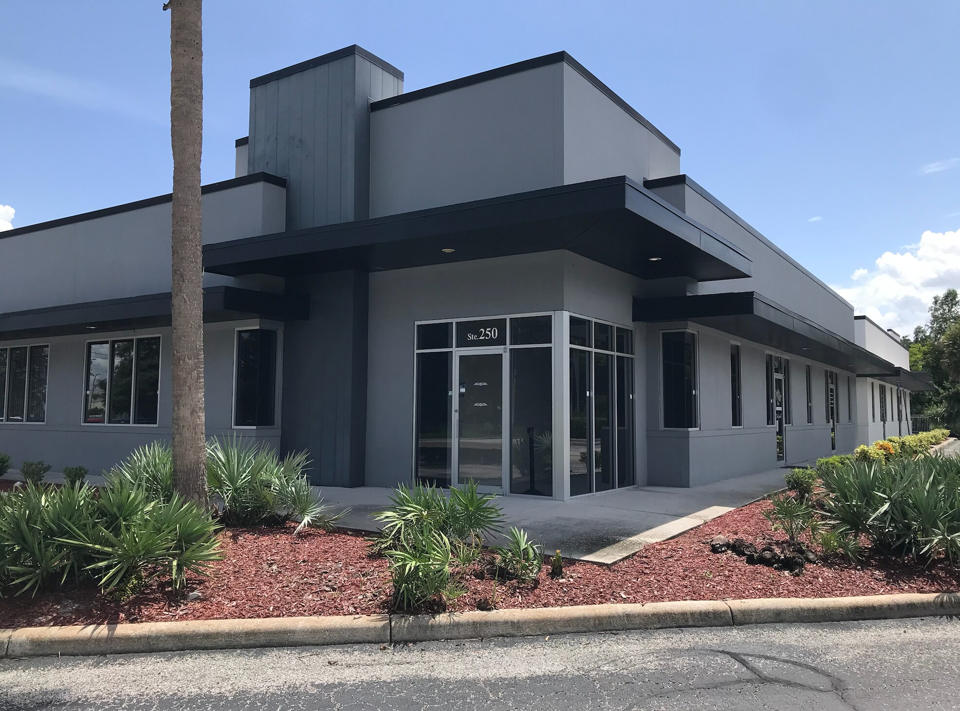 6645 Vineland Rd, Orlando, FL for lease Building Photo- Image 1 of 8