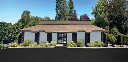 13030 Military Rd S, Tukwila, WA à louer Photo du bâtiment- Image 1 de 2