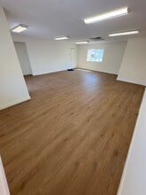 18335-18345 Sierra Hwy, Santa Clarita, CA à louer Photo intérieure- Image 1 de 3