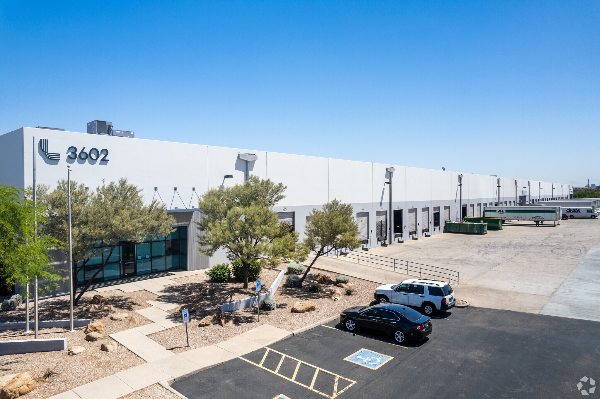 3602 W Washington St, Phoenix, AZ à louer Photo du bâtiment- Image 1 de 6