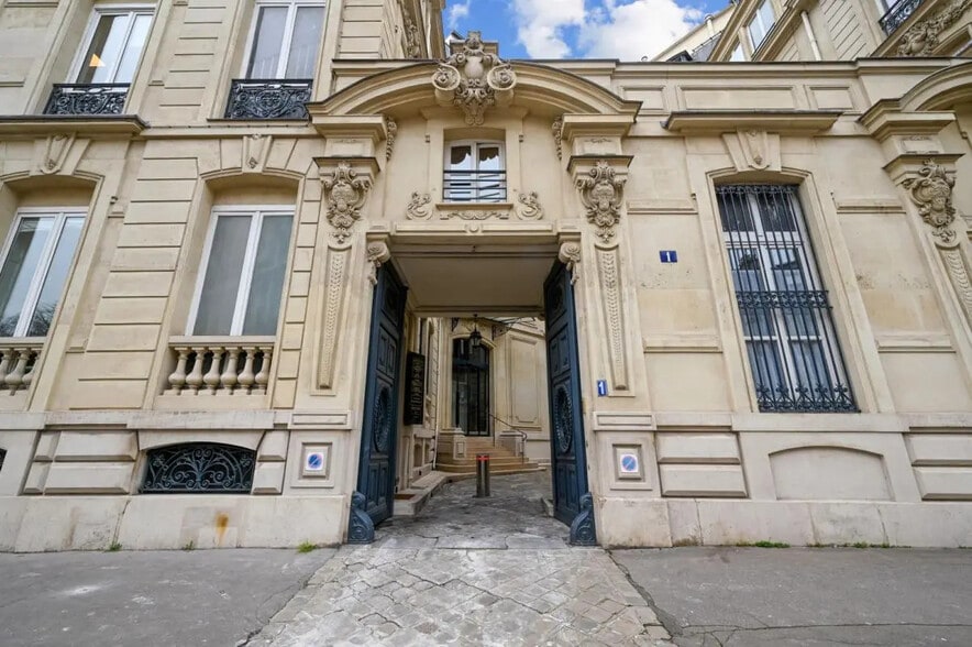 1 Rue François Ier, Paris for lease - Building Photo - Image 3 of 10