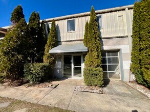 711 Trabert Ave NW, Atlanta, GA for lease Building Photo- Image 2 of 5