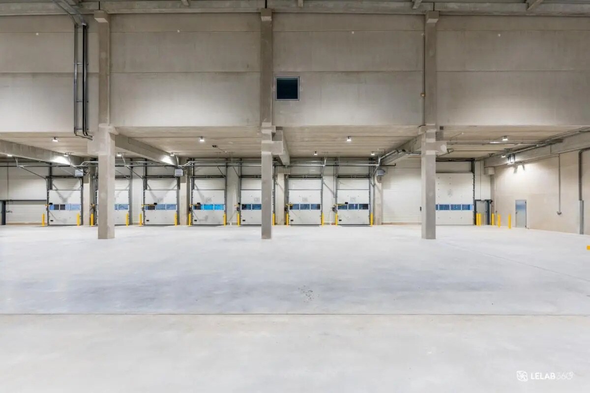 Industrial in Conflans-Sainte-Honorine for lease Interior Photo- Image 1 of 8