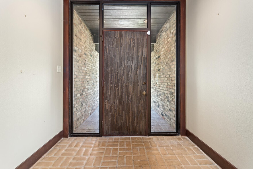 15815 Highway 105, Sour Lake, TX for sale - Building Photo - Image 3 of 38