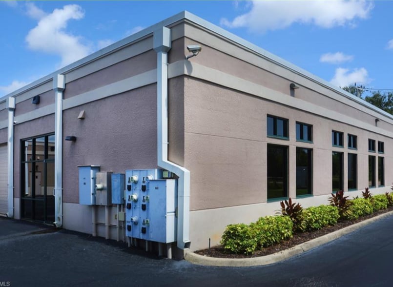 25110 Bernwood Dr, Bonita Springs, FL for lease - Building Photo - Image 2 of 9