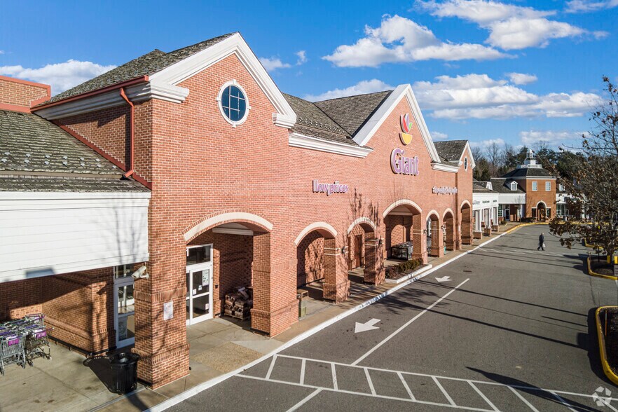 8919-8981 Ox Rd, Lorton, VA à louer - Photo du bâtiment - Image 2 de 6