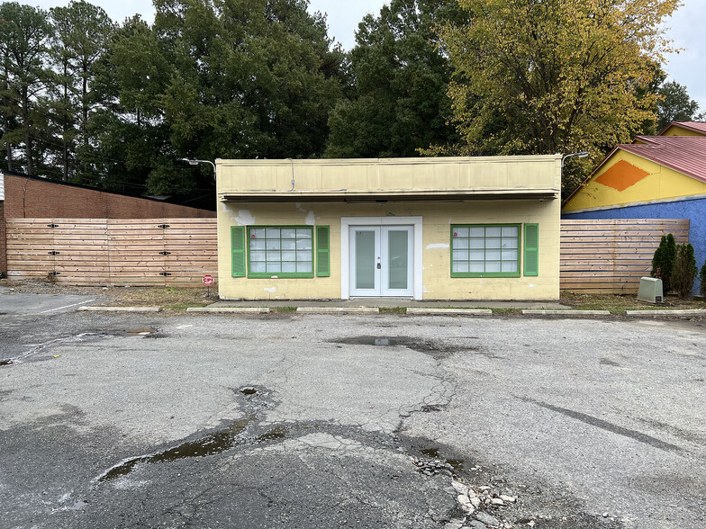 610 W Sugar Creek Rd, Charlotte, NC for sale - Building Photo - Image 1 of 1