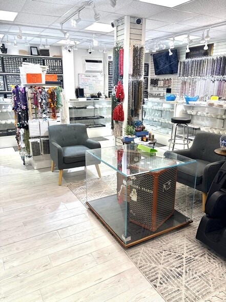 2830 Kaonawai Pl, Honolulu, HI à vendre - Photo intérieure - Image 2 de 6