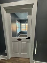 301-304 Macy Dr, Roswell, GA for lease Interior Photo- Image 1 of 3