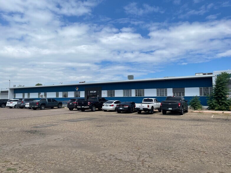 7777-7801 E 40th Ave, Denver, CO à vendre - Photo du bâtiment - Image 2 de 12