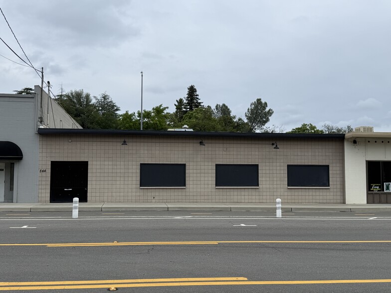 840-844 Butte St, Redding, CA for lease - Building Photo - Image 1 of 7