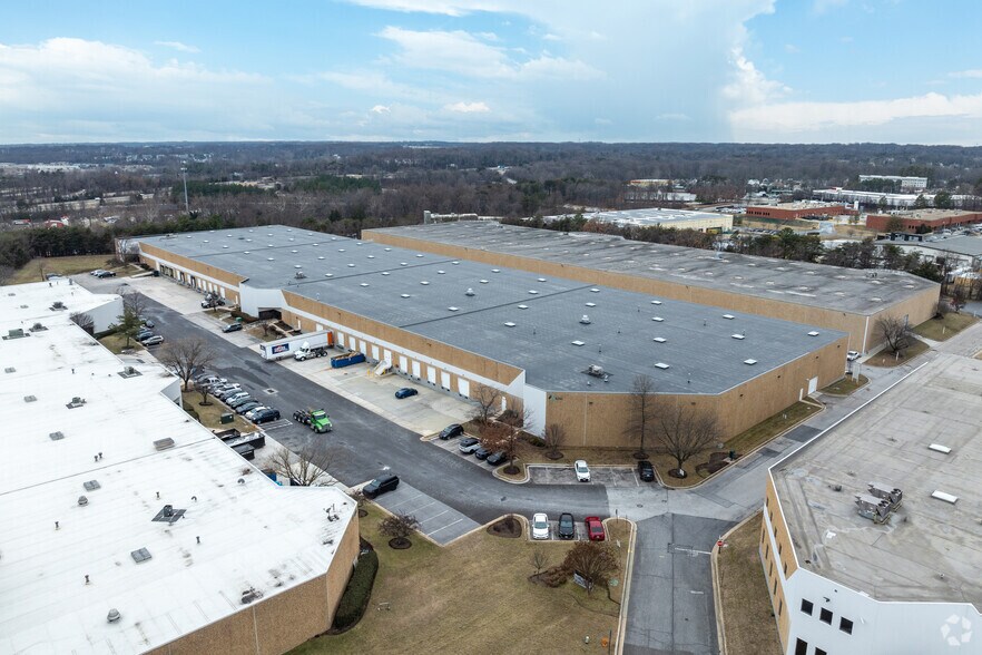 8242 Sandy Ct, Jessup, MD for lease - Primary Photo - Image 1 of 5