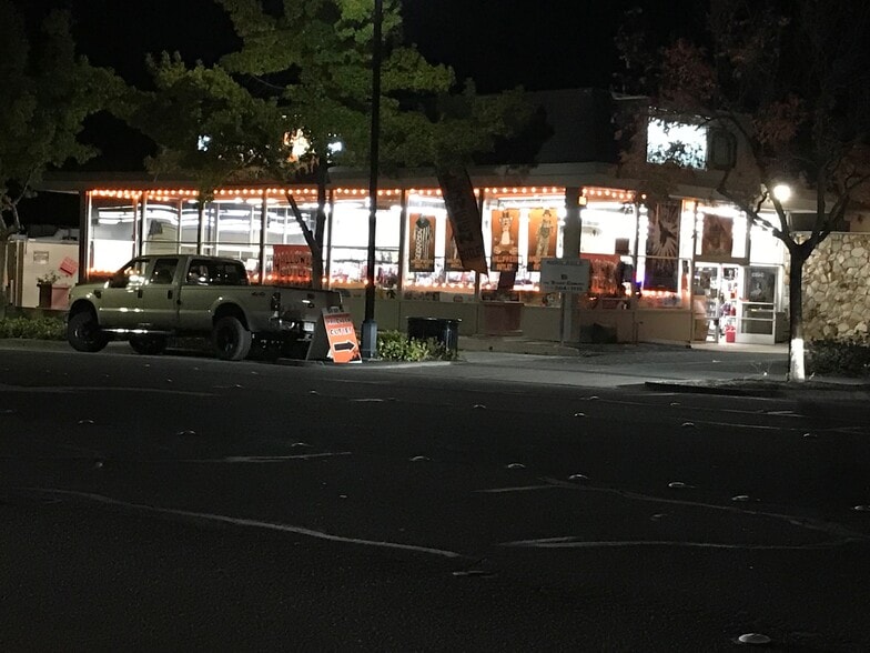 Lafayette Square Buildings For Sale portefeuille de 2 propriétés à vendre sur LoopNet.ca - Photo du bâtiment - Image 2 de 4