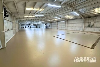 1657 University Pky, Sarasota, FL à louer Photo du bâtiment- Image 1 de 7