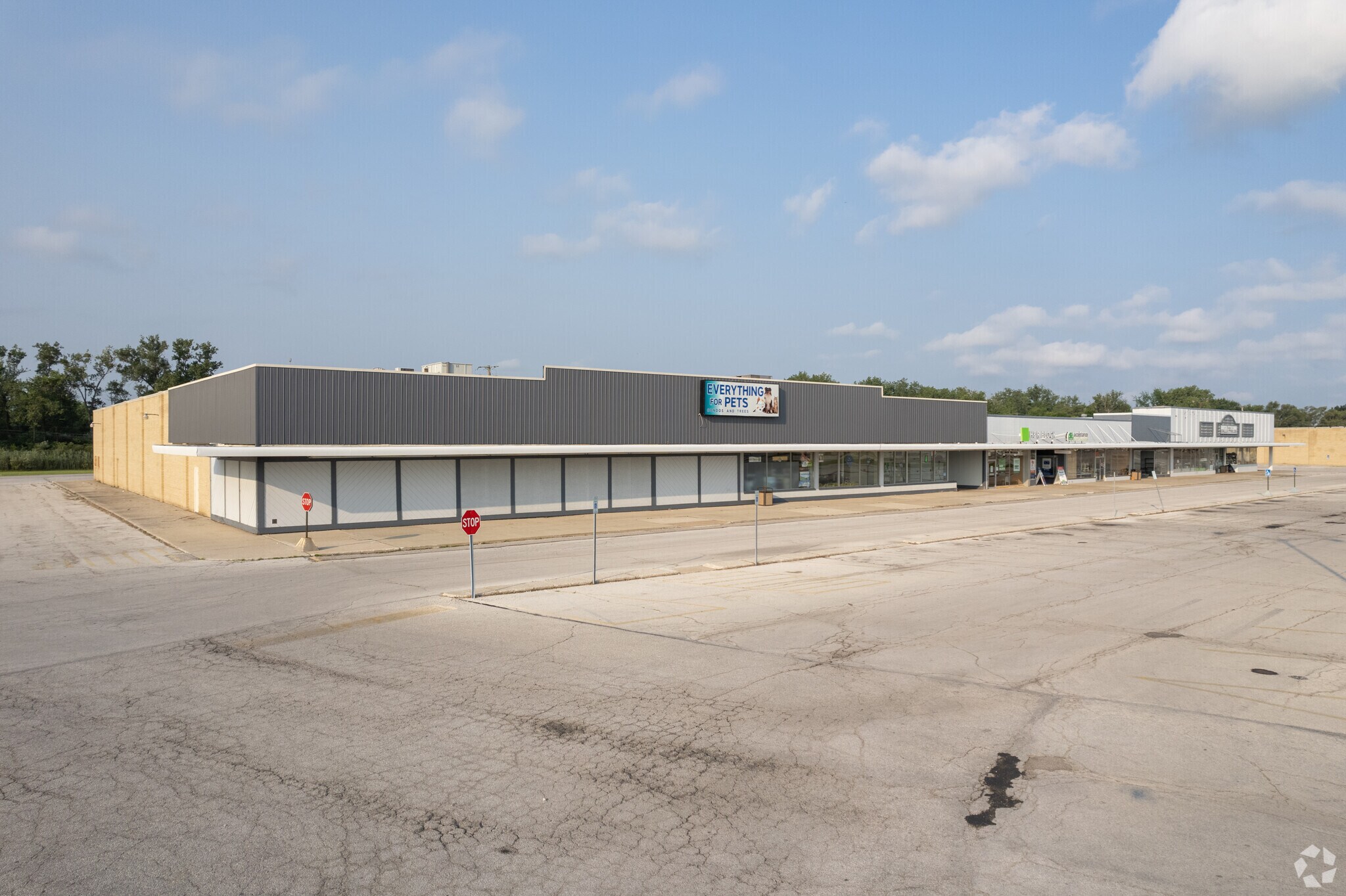 2500-2584 Woodville Rd, Northwood, OH for lease Primary Photo- Image 1 of 5