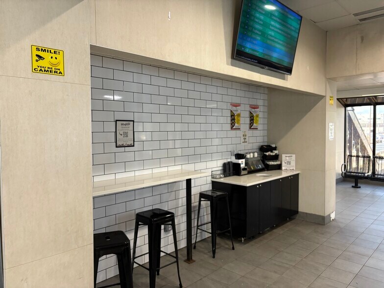 1 Croton Point Ave, Croton On Hudson, NY à louer - Photo intérieure - Image 3 de 8