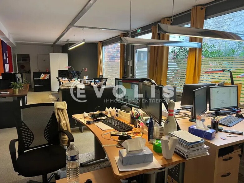 Office in Paris for sale - Interior Photo - Image 3 of 5