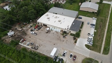 5475-5480 NW Beaver Dr, Johnston, IA - Aerial  map view - Image1