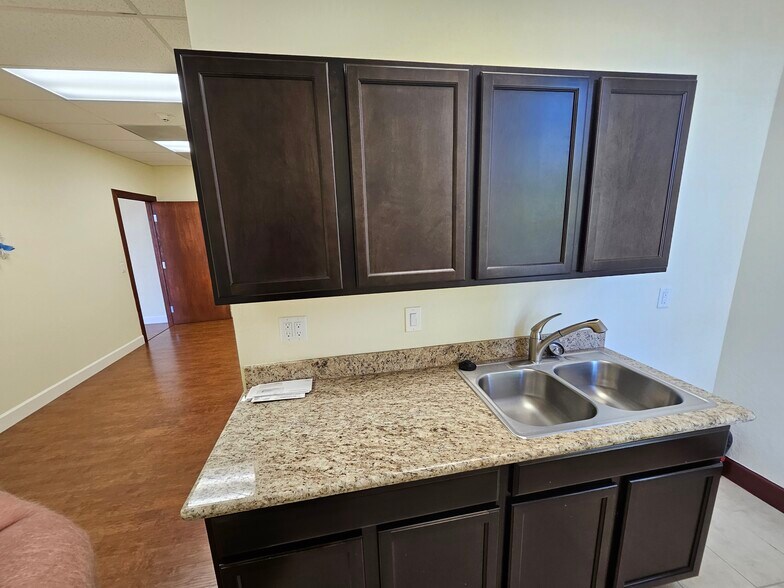 6100 Plumas St, Reno, NV à louer - Photo intérieure - Image 2 de 12