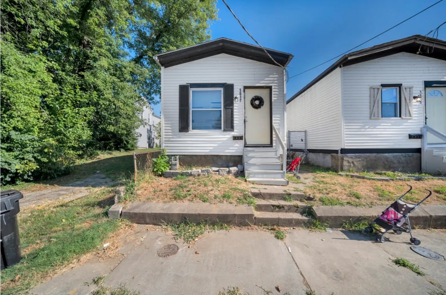 3016 River Park Dr, Louisville, KY à vendre - Photo du bâtiment - Image 2 de 5