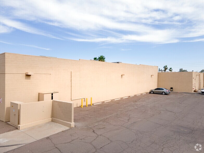 2706-2714 E University Dr, Mesa, AZ à louer - Photo du bâtiment - Image 3 de 3
