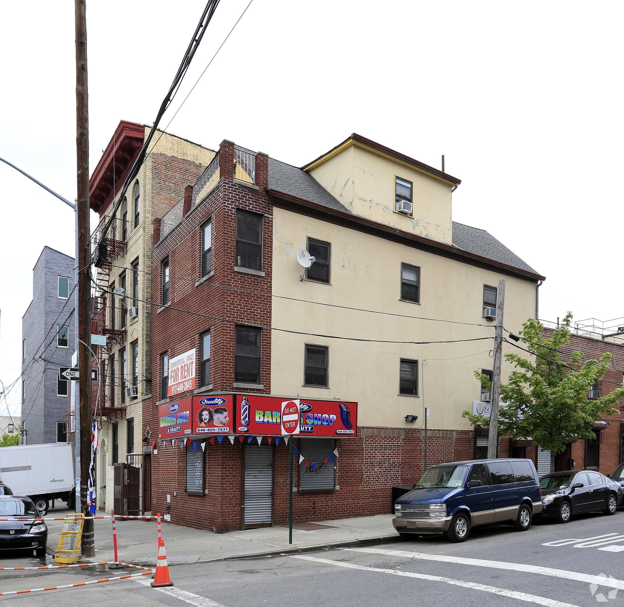 2324 Bathgate Ave, Bronx, NY for lease Primary Photo- Image 1 of 8