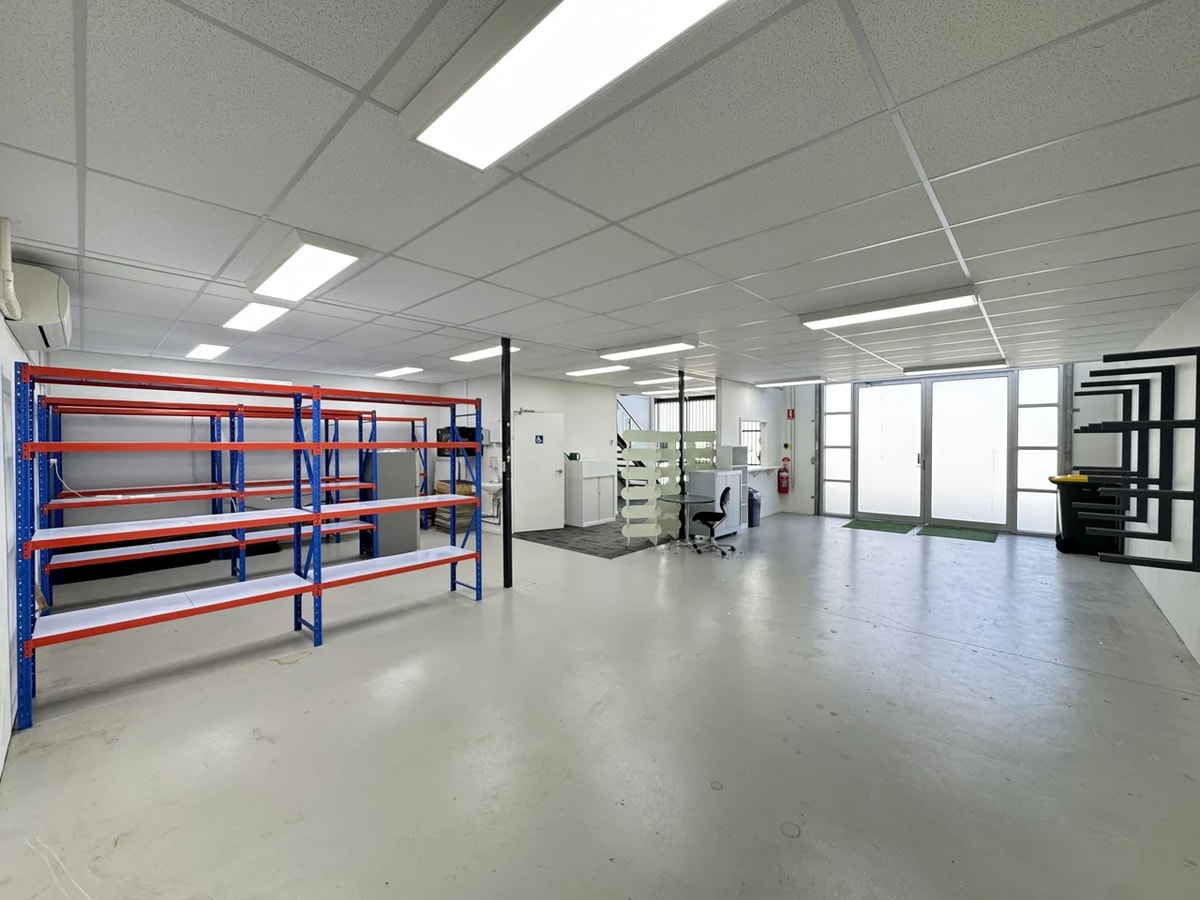 9 Woolboard Rd, Port Melbourne, VIC 3207 - Unit 6 - - Interior Photo - Image 2 of 4
