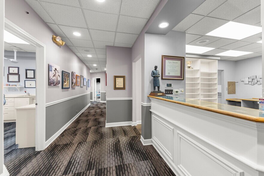 405 S Main St, Naperville, IL à louer - Photo intérieure - Image 3 de 26