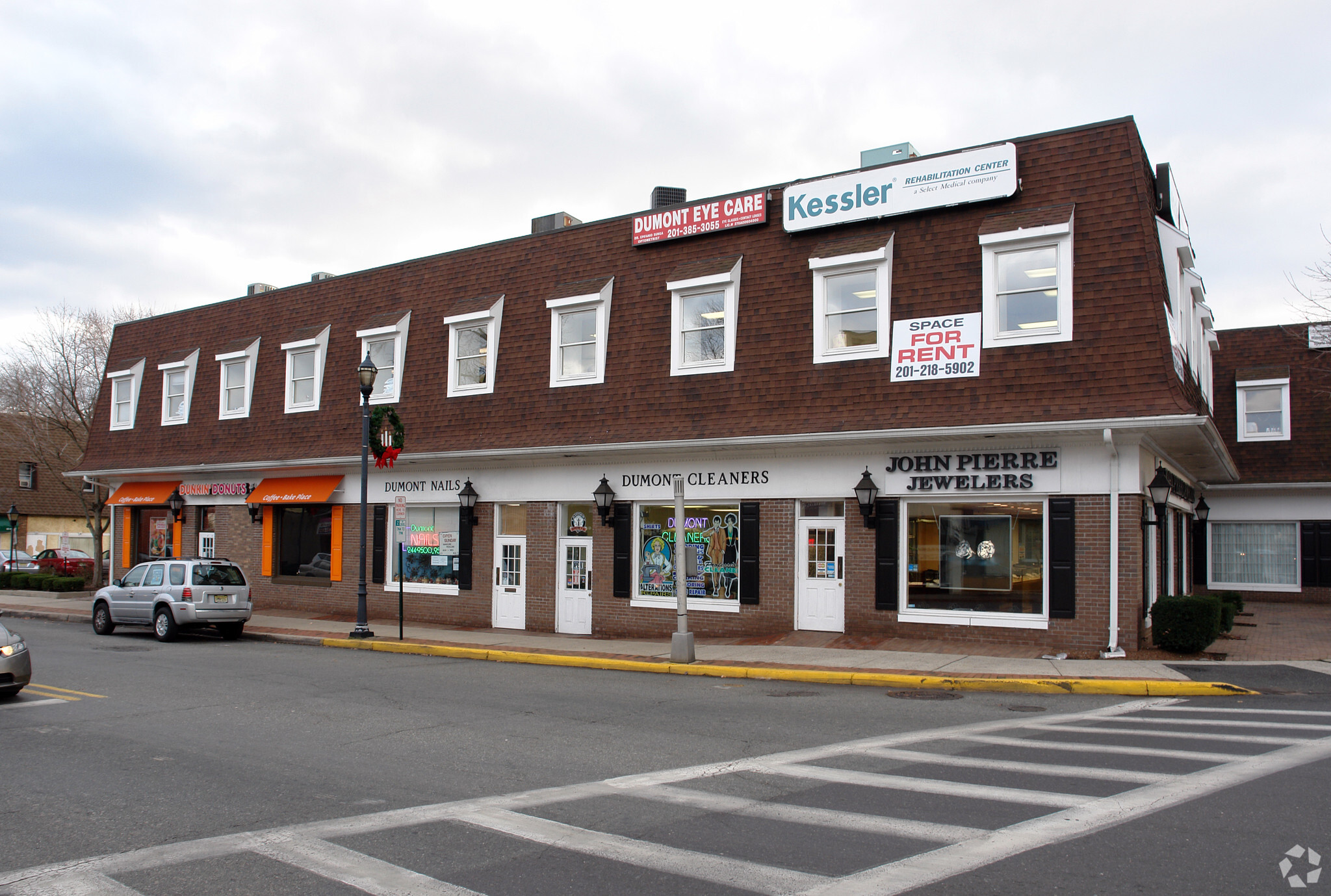 125 Washington Ave, Dumont, NJ for lease Building Photo- Image 1 of 37