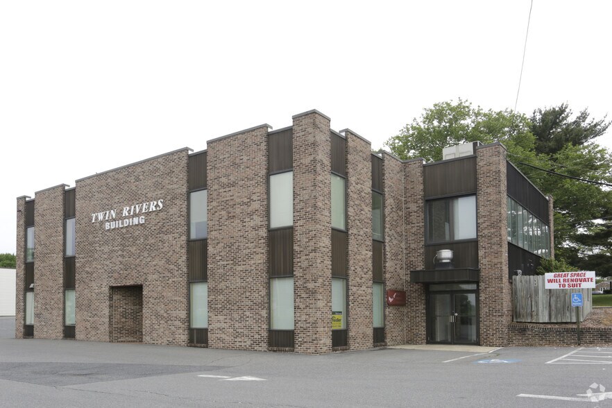 481 Memorial Pky, Phillipsburg, NJ for lease - Primary Photo - Image 1 of 5