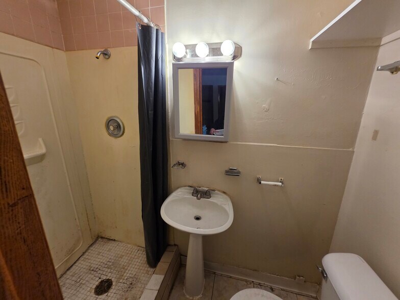 5236-38 W Diversey Ave, Chicago, IL à vendre - Photo intérieure - Image 3 de 12