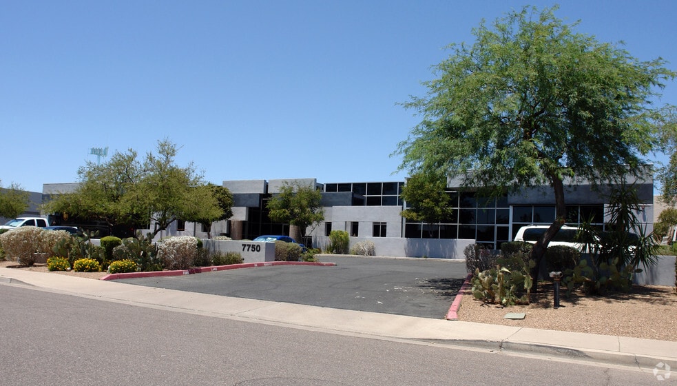 7750 E Gelding Dr, Scottsdale, AZ for sale - Building Photo - Image 3 of 12