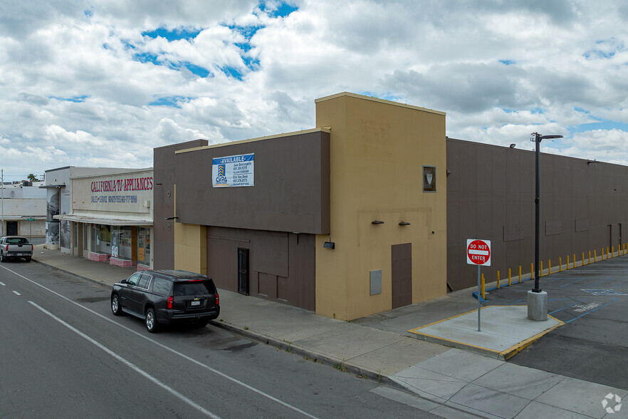 1309 N Chester Ave, Bakersfield, CA for sale - Primary Photo - Image 1 of 11