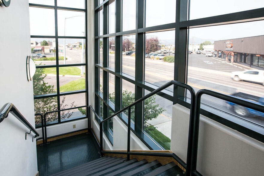 910 Brooks St, Missoula, MT for lease - Building Photo - Image 3 of 105