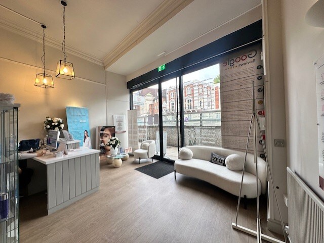 171-171A Finchley Rd, Londres à louer - Photo intérieure - Image 3 de 8