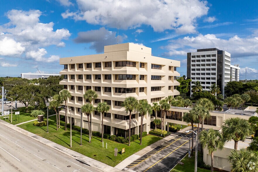 4440 PGA Blvd, Palm Beach Gardens, FL à louer - Photo du bâtiment - Image 1 de 15