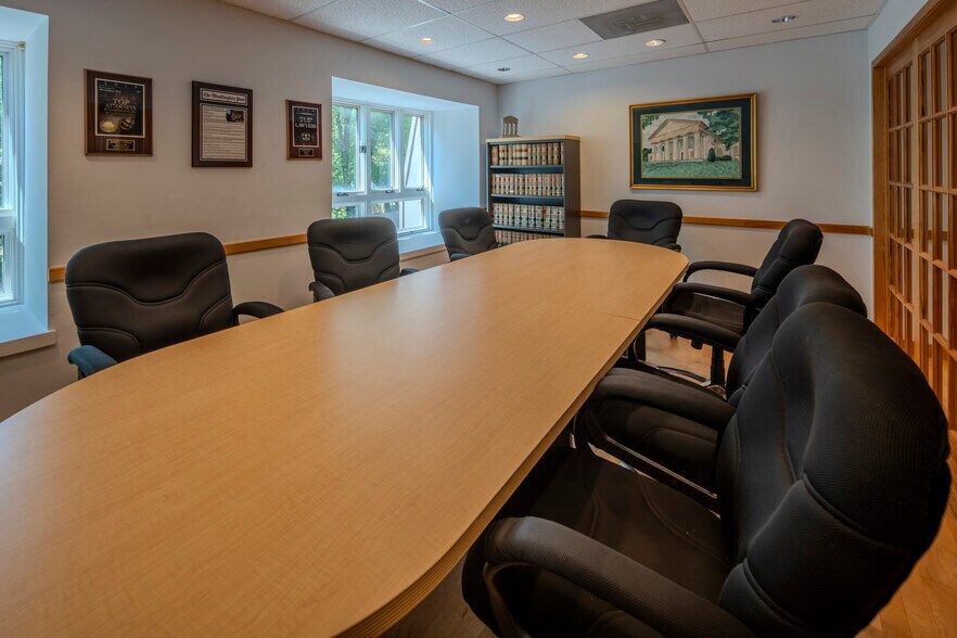 10621-10623 Jones St, Fairfax, VA à vendre - Photo du bâtiment - Image 2 de 10