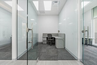 1300 S Dixie Hwy, Lantana, FL for lease Interior Photo- Image 2 of 6
